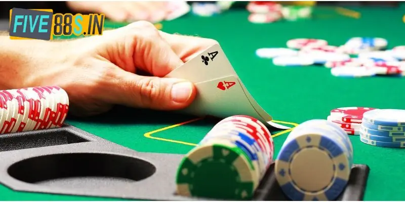 Chơi Poker Five88 mang lại cơ hội làm giàu nhanh chóng